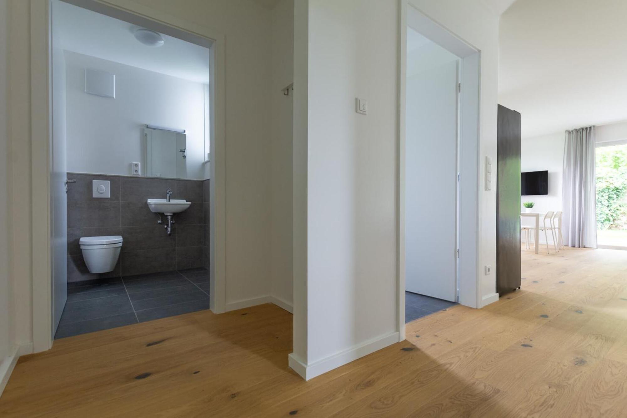 T&K Apartments - Bergisch Gladbach - 7 Comfortable Apartments - 20 Min To Fair Messe Cologne 외부 사진